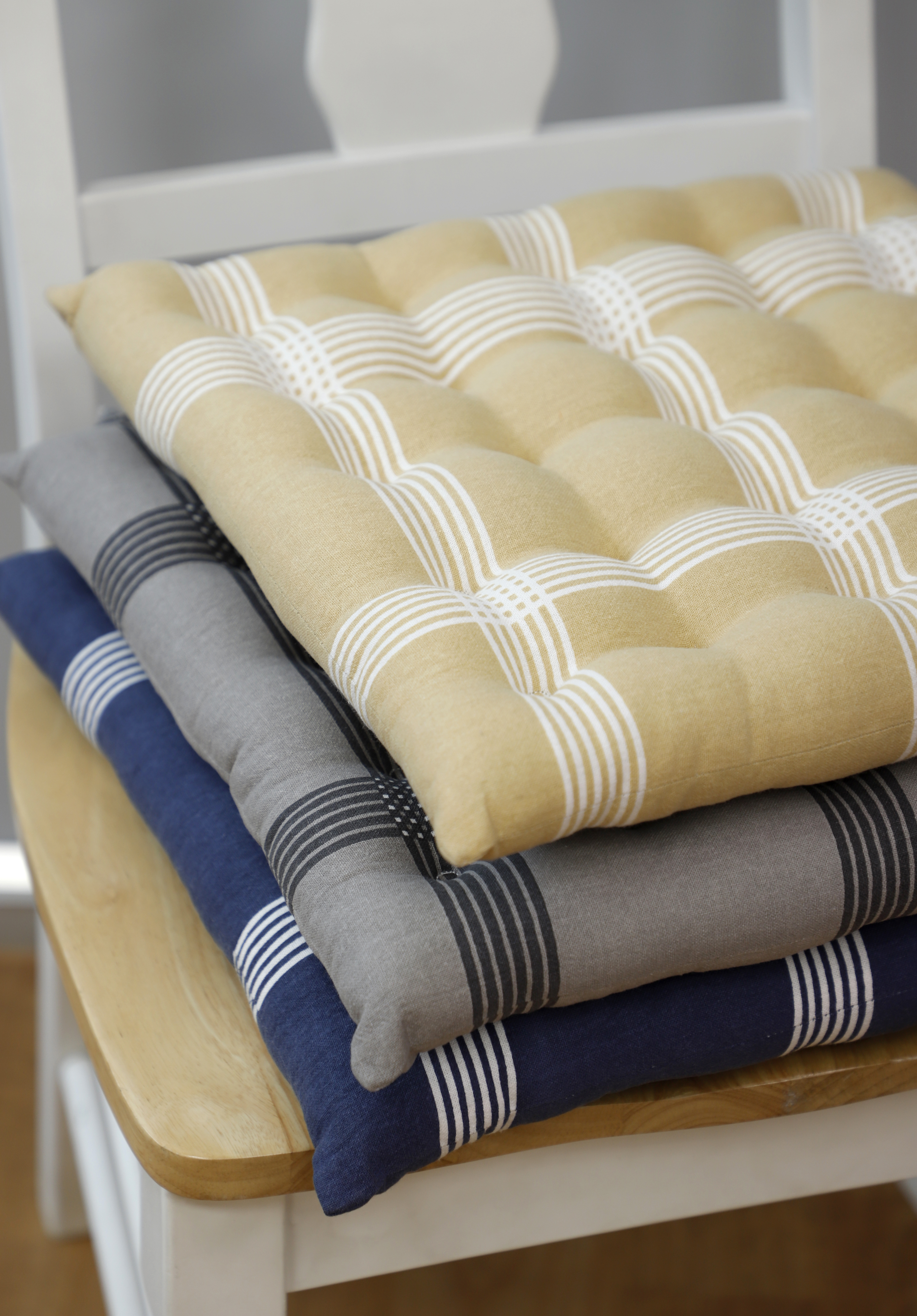 AH-KD-CP-006 Mustard Geometric Stripe Chair Pad