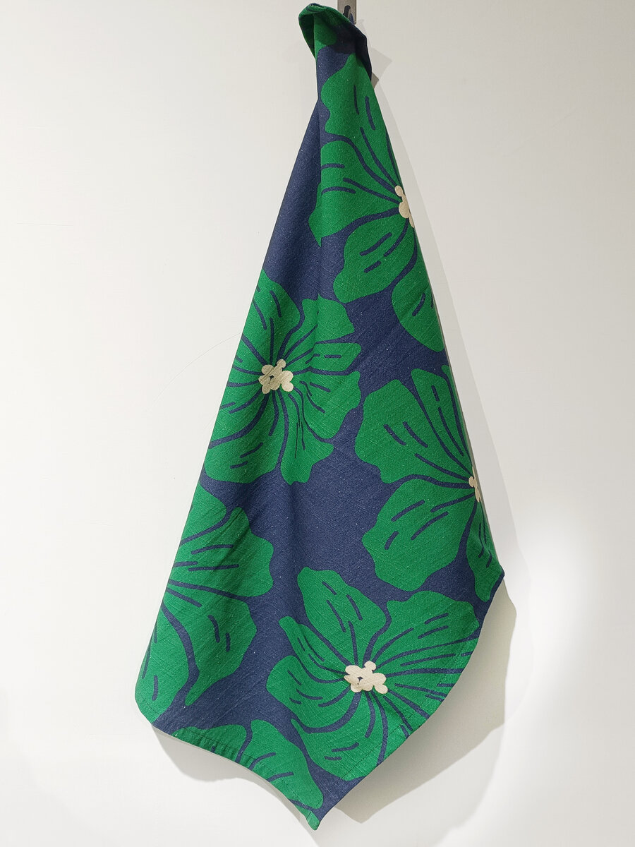 AH-KD-KT-009 Navy and Emerald Hibiscus Floral Print Tea Towel