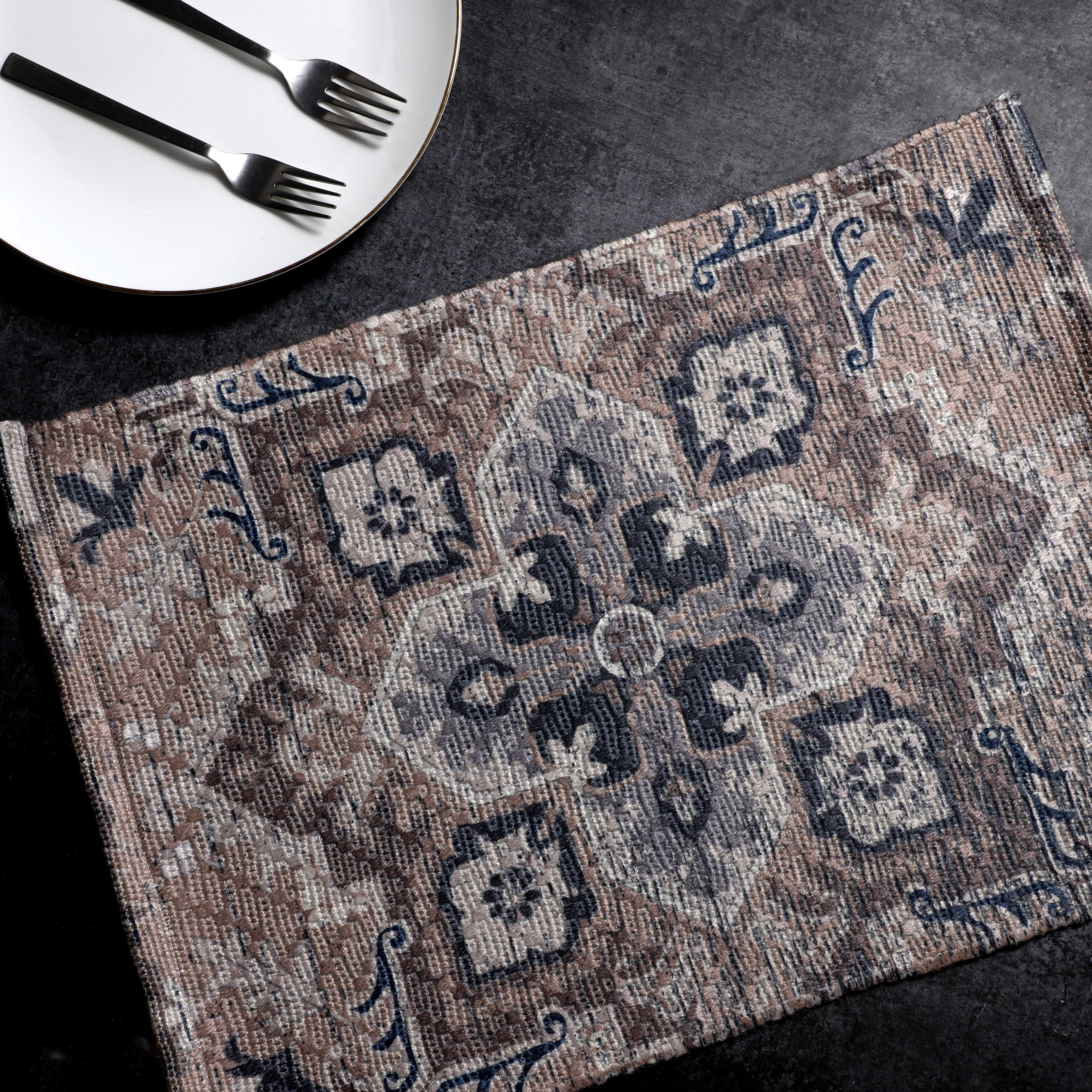 AH-KD-PM-016 Stone and Navy Distressed Persian Medallion Print Placemat
