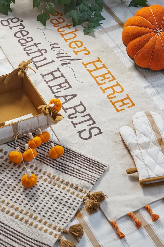 Kitchen & Dining Linen