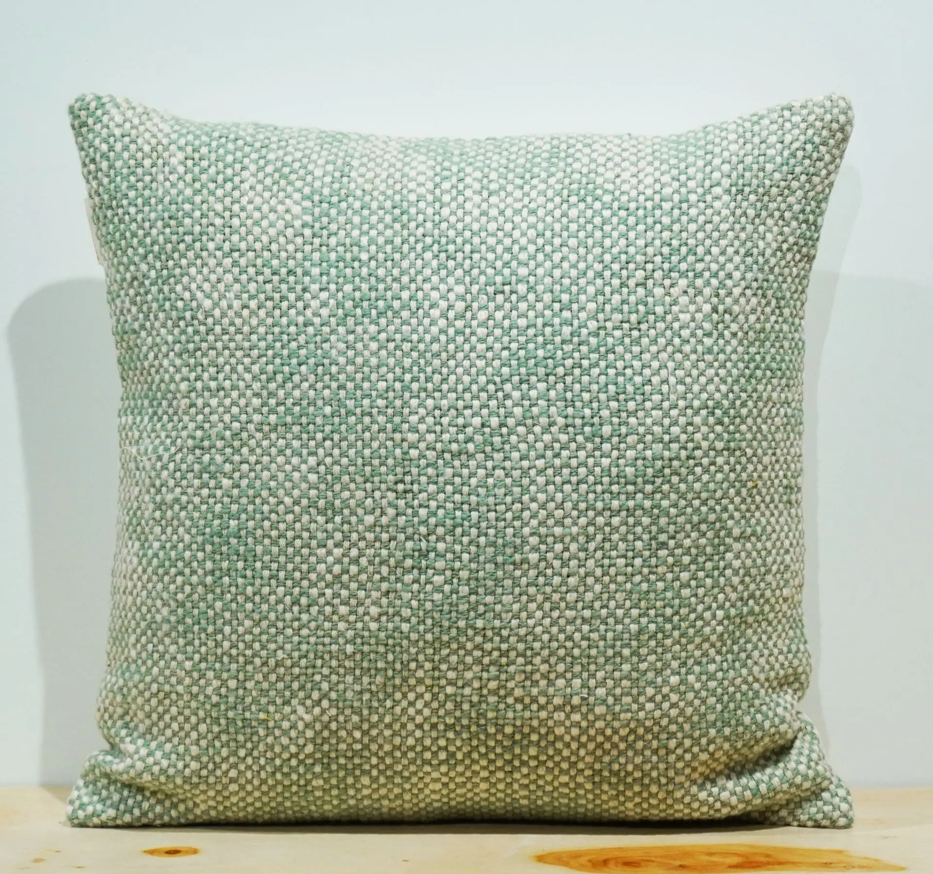 WOVEN CUSHION