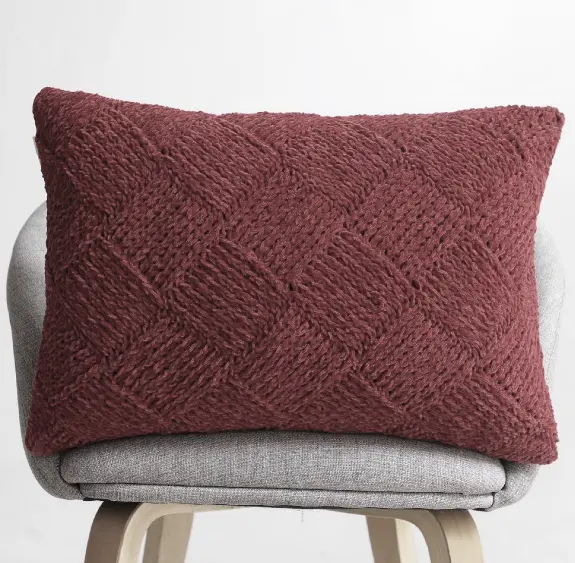 KNITTED CUSHION