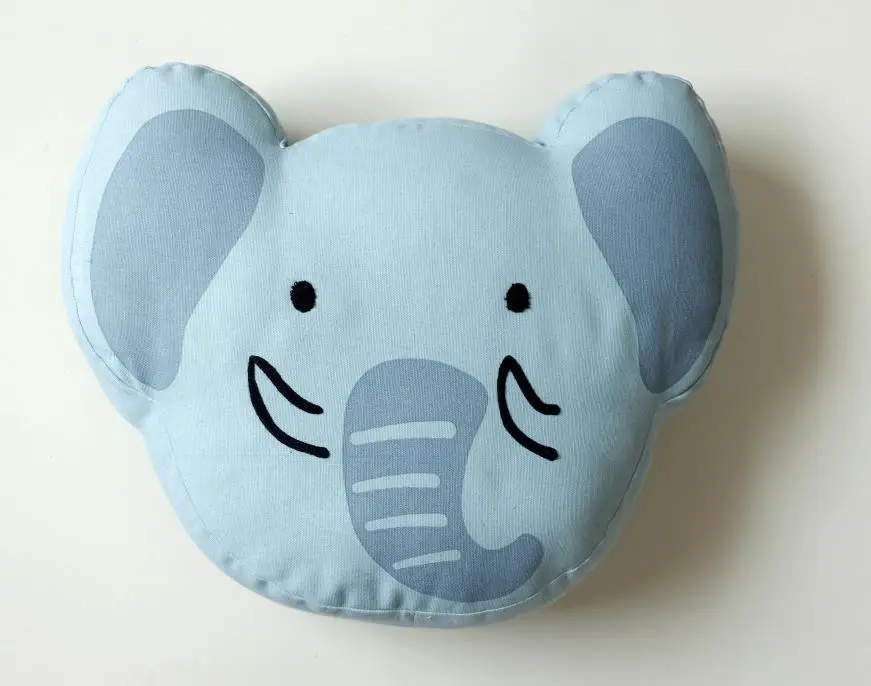 SHAPED CUSHION