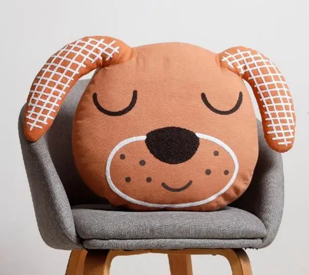 SHAPED CUSHION